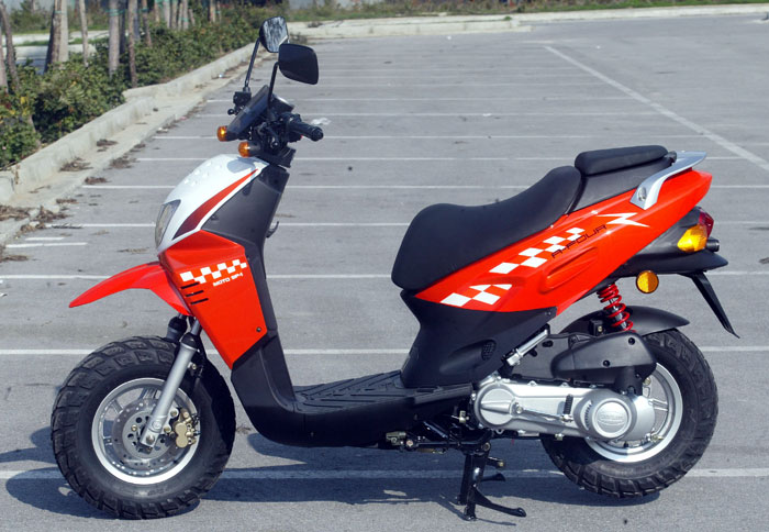 Το νέο Daelim A-Four 50