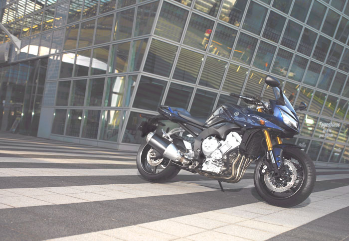 FZ1 Fazer: Δυνατό και σύγχρονο το 2006