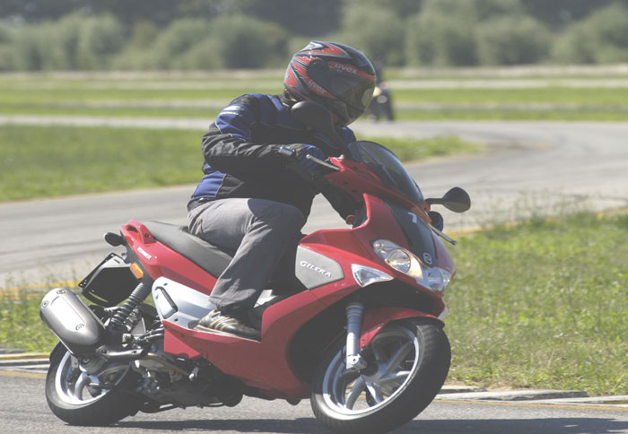 Αποστολή: Gilera Runner 50/125