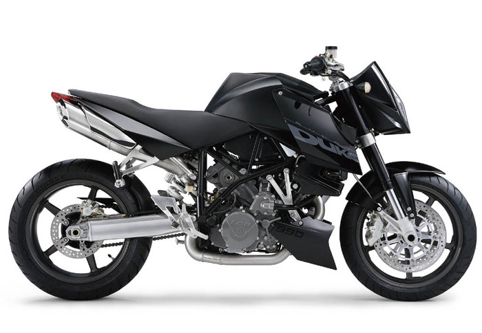 KTM 990 ‘07: Σπάστε την μονοτονία!
