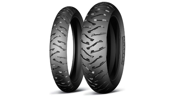 Το νέο ελαστικό MICHELIN Anakee III αποτελεί τεχνολογικό άλμα σε σύγκριση με την παλαιότερη γενιά.