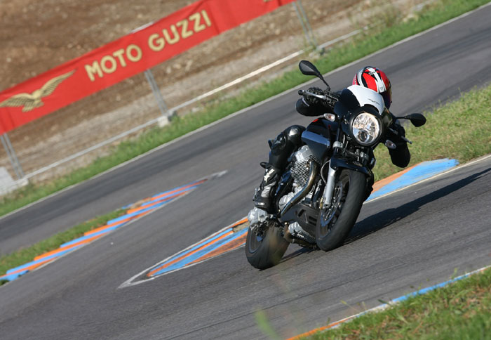 Moto Guzzi 1200 Sport με 12.500 €