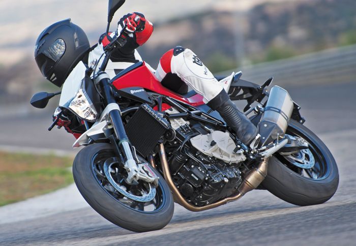 Το Nuda της Husqvarna είναι διαθέσιμο για test ride στα καταστήματα BMW Παναγιωτόπουλος.
