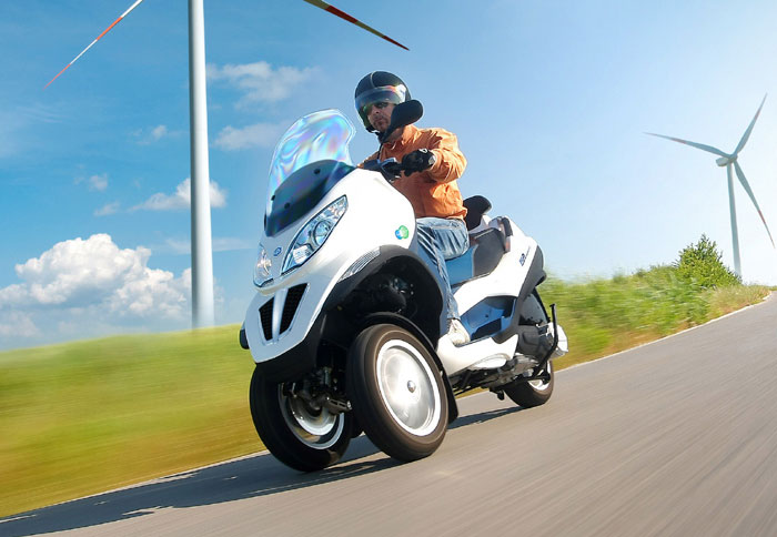Piaggio MP3 Hybrid