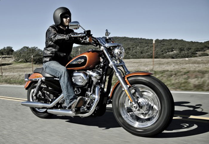 Έφτασε η Harley Davidson 1200 Custom