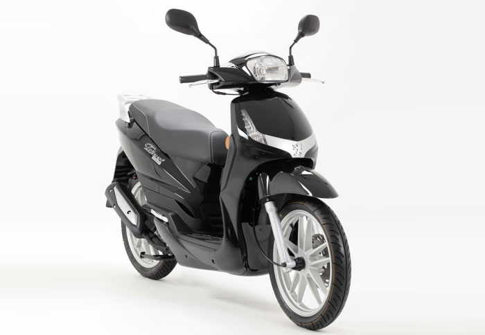 To Peugeot Tweet στη Fuoristrada