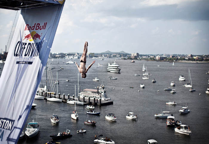 Red Bull Cliff Diving: Στην τελική ευθεία!