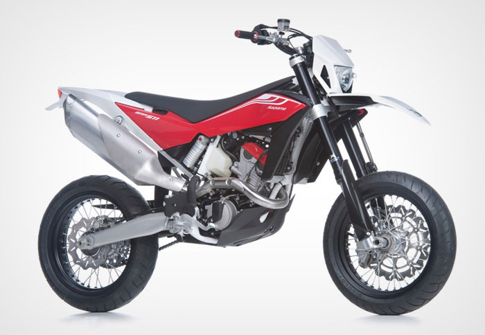 Husqvarna: Προσφορές σε μοντέλα 2011!