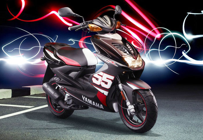Εορταστικό Yamaha Aerox SP55