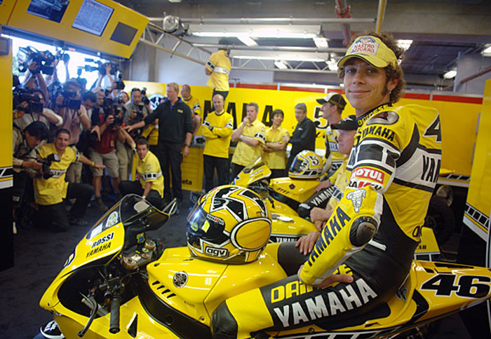 Ρόσι: Θα παραμείνω στα Moto GP