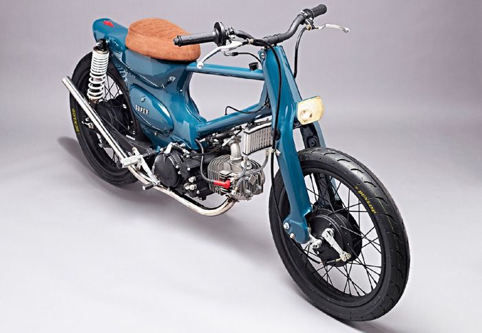 Ιδού τι μπορεί να φτιάξει κάποιος έχοντας στη διάθεσή του ένα ταπεινό σκελετό από Honda Super Cup. 