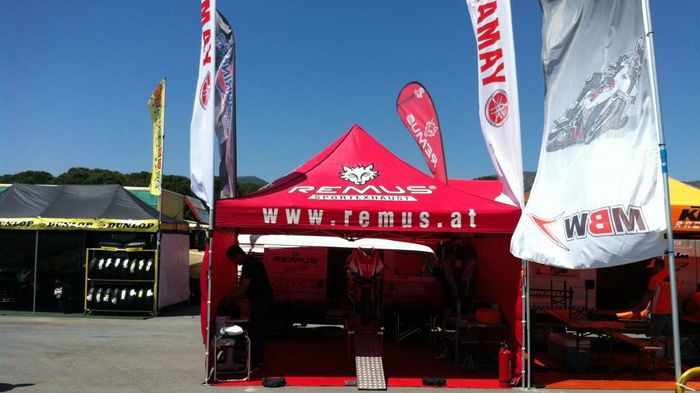 Η Spiliotis Racing Team σας περιμένει να την επισκεφτείτε στην πίστα των Μεγάρων κατά τις ημέρες του αγώνα.