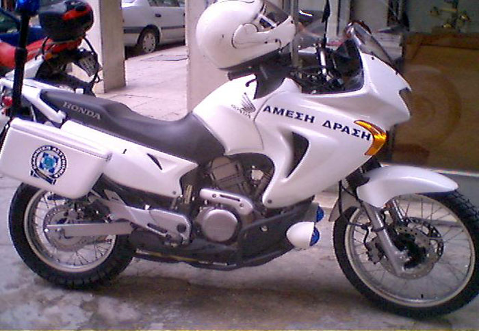 Transalp 650 στα χέρια της ΕΛ.ΑΣ