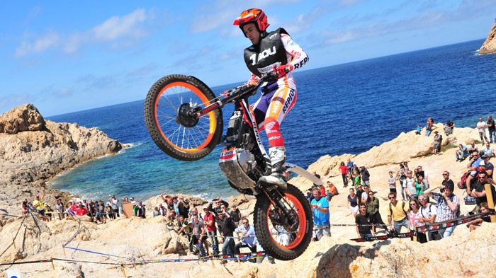 Μέχρι το 2018 θα αγωνίζεται ο Toni Bou για την HRC.