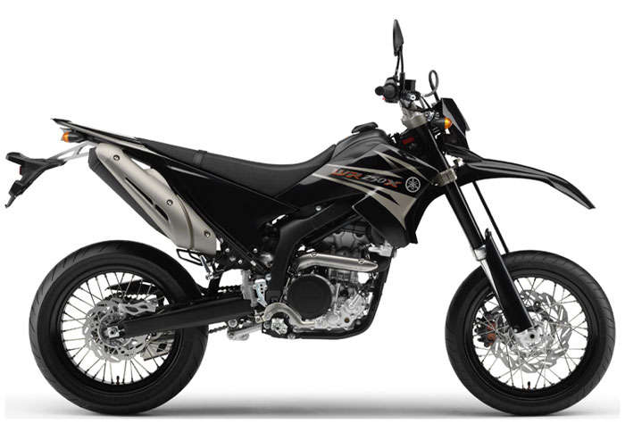 Τρία ολοκαίνουργια Yamaha