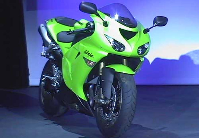 ZX-6R: Ρίχνει κυβικά, ανεβάζει επιδόσεις