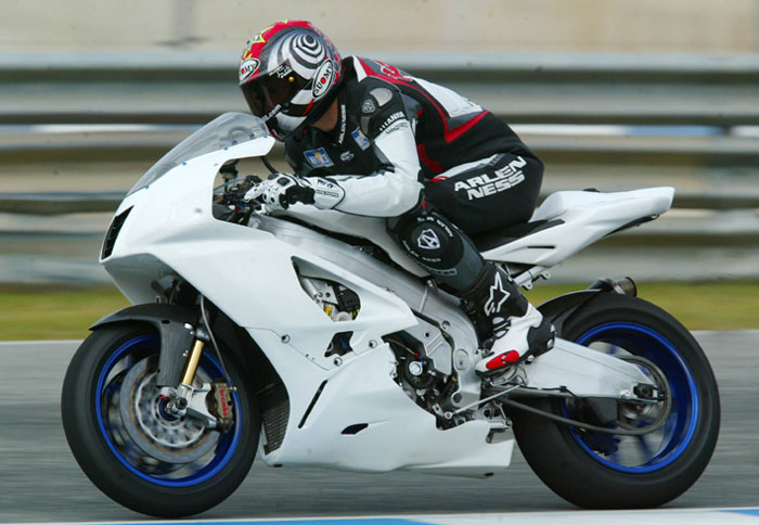 Η Aprilia V4 στην Jerez!