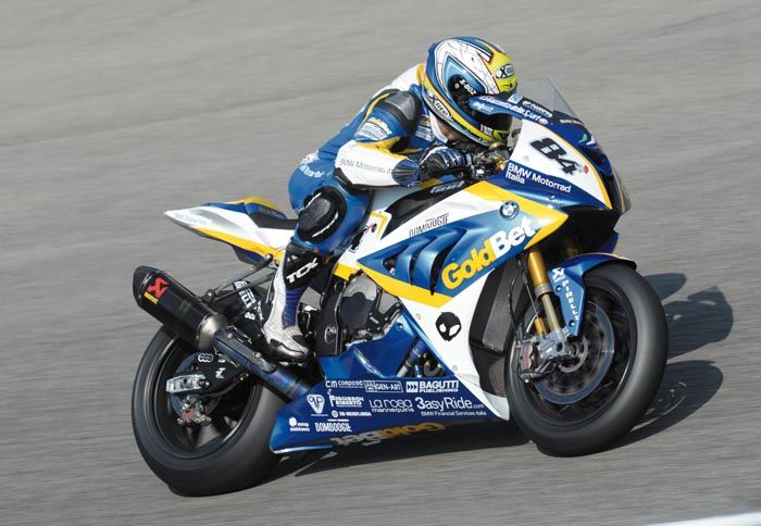 Ο Michel Fabrizio, που συμμετέχει στο πρωτάθλημα με τη BMW Motorrad Italia GoldBet σημείωσε χρόνο 1.59.8 με ελαστικό αγώνα.