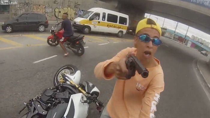 Αγρια τα πράγματα, όμως η ιστορία είχε απρόσμενη κατάληξη για τον επίδοξο κλέφτη στη Βραζιλία.