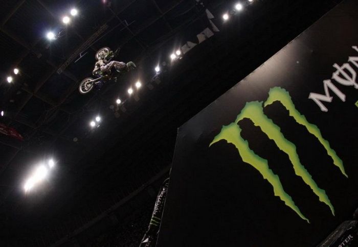 Η νέα ημερομηνία διεξαγωγής του θεαματικού Monster Energy Athens Supercross 2012 είναι το Σαββατοκύριακο 17-18 Νοεμβρίου 2012.