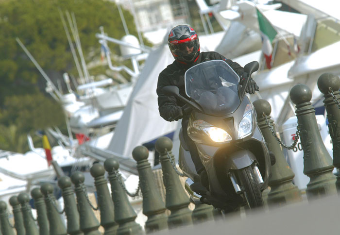 Οδηγούμε το Aprilia Atlantic 500 Sprint