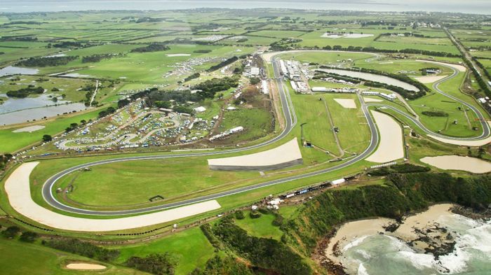 Oι υπεύθυνοι της πίστας του Philip Island, στην Αυστραλία, αποφάσισαν να τοποθετήσουν καινούρια άσφαλτο.