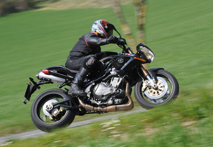 Benelli TNT 899 & 899S