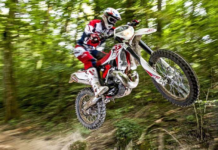 Στη χώρα μας βρίσκονται πλέον τα νέα δίχρονα enduro της Beta.