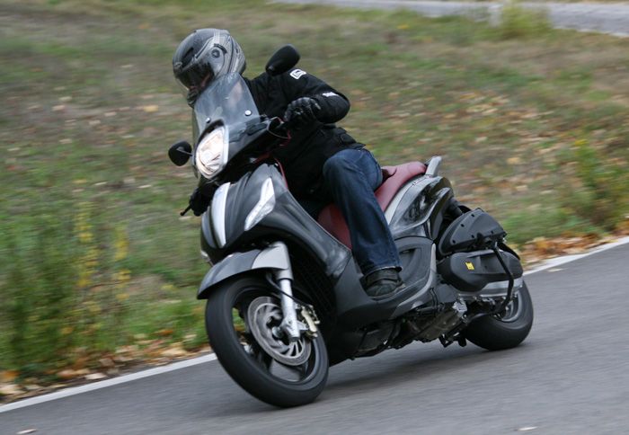 Η τιμή του νέου Beverly 350 Sport Touring είναι τα 4.700 ευρώ.