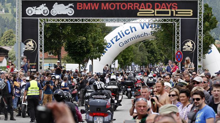 Με επιτυχία ολοκληρώθηκαν οι 13ες BMW Motorrad Days με την προσέλευση του κοινού να ξεπερνά τους 40.000 επισκέπτες.