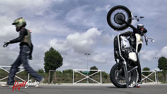 BomberBoy. Θεός.