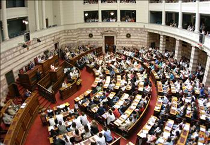 Κλείνουν δρόμους για το ωράριο