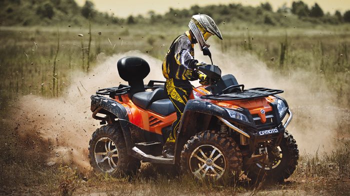 To CF 800i είναι το μεγαλύτερου κυβισμού ATV της εταιρείας, με v-twin ψεκαστό κινητήρα.
