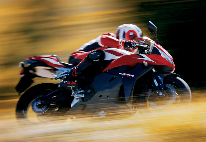 Τα δύο κορυφαία ss της Honda τώρα και με ABS!