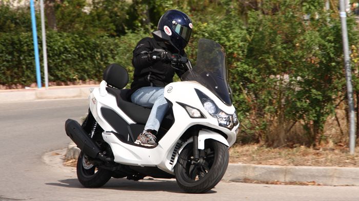 Ευέλικτο στο αστικό πεδίο, θα ελιχθεί παντού εύκολα, ενώ αν πιέσετε τις καταστάσεις τα όρια θα έρθουν από τα ελαστικά.