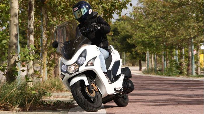 Απίθανη προσφορά, καθώς τα 2 S3 της Daelim διατίθενται πλέον με δυνατές παροχές. Ασφάλεια, Service, Ανταλλακτικά και Λιπαντικά, για 1 χρόνο!