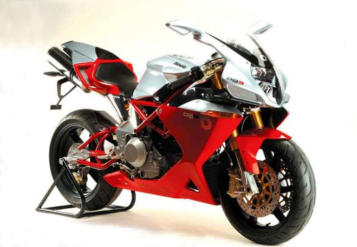Οι πρώτες εμφανίσεις του Bimota DB5