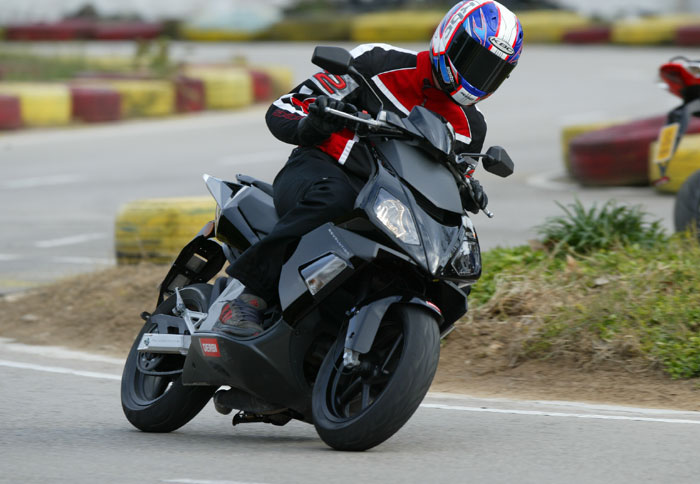 Οδηγούμε το νέο Derbi GP1