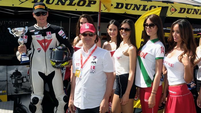 Σε ηλικία 18 χρόνων και 121 ημερών o Γιώργος Παπασταύρου κατάφερε να ανέβει στο βάθρο της μεγάλης κατηγορίας!