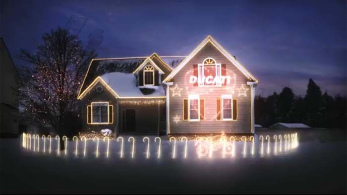 Η Ducati μας εύχεται καλές γιορτές, μέσα από ένα ιδιαίτερο χριστουγεννιάτικο βίντεο. 