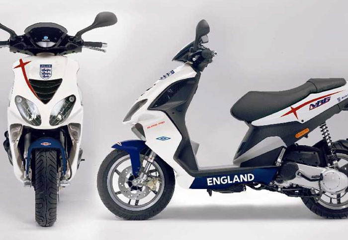 …«Παίζει μπάλα» η Piaggio