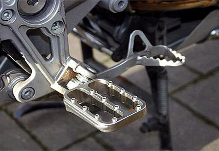 Foot Pegs: Πατήστε καλύτερα!