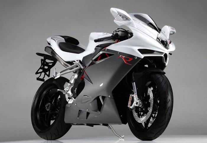 Το μοτέρ των 998 κ.εκ. αποτελεί και τη μεγαλύτερη διαφορά σε σχέση με το προηγούμενο μοντέλο.