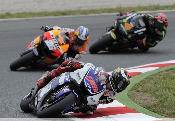 Ο Dovizioso ανέβασε επίπεδο, τερματίζοντας για πρώτη φορά στην τρίτη θέση, αποκρούοντας και την επίθεση του Stoner.