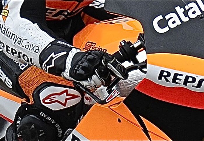 Η LCR Honda έχει κατασκευάσει προστατευτικό για τη μανέτα του φρένου.