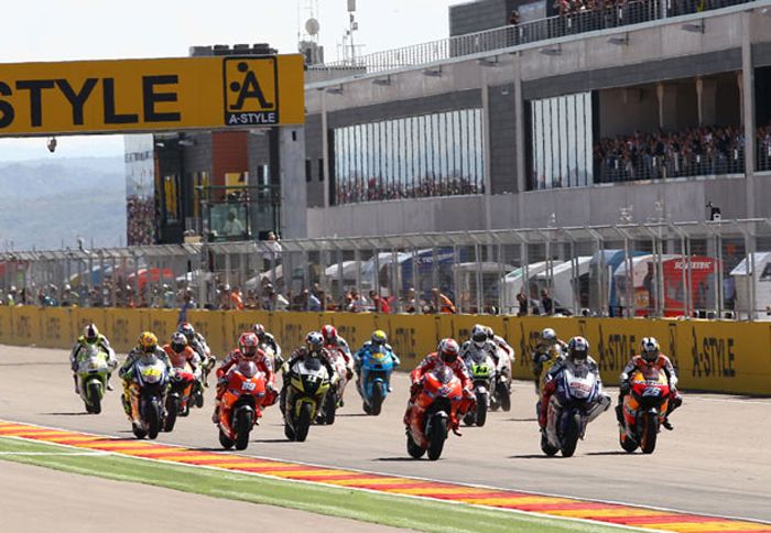 Ο αγώνας στο Motegi περιείχε ποινές, πτώσεις, λάθη, ενώ μέσα απΆόλα αυτά βγήκε νικητής ο Dani Pedrosa.