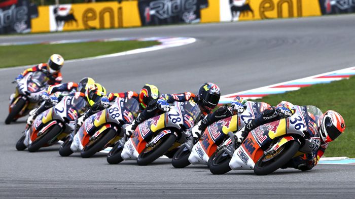 Όχι ένας, αλλά δύο νεαροί Έλληνες αναβάτες θα συμμετάσχουν στο Red Bull MotoGP Rookies Cup Selection Event 2015!