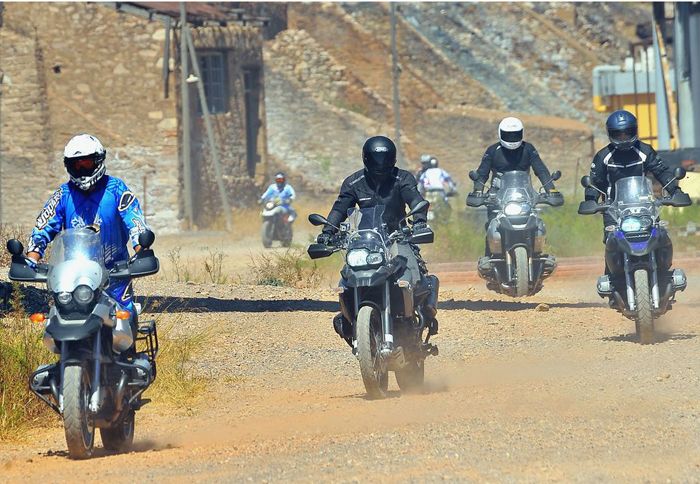 Στις 11 Σεπτεμβρίου, αναβάτες που είχαν μικρή εμπειρία σε χώμα  πήραν μαθήματα από τους ειδικούς για ασφαλής οδήγηση της μοτοσικλέτας.