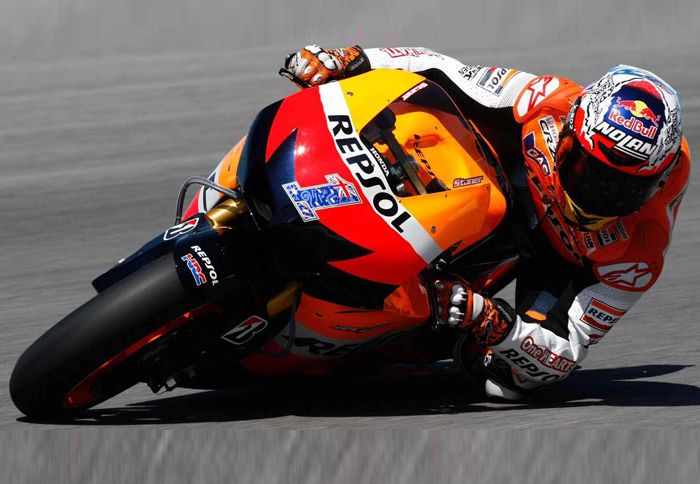 O Casey Stoner μιλάει σε συνέντευξή για πολλά θέματα.