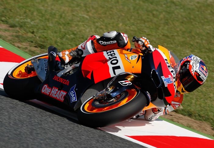 Η στρατηγική που θα πρέπει να ακολουθήσει είναι να κρατήσει ένα σταθερό ρυθμό και να διατηρήσει τη θέση του.